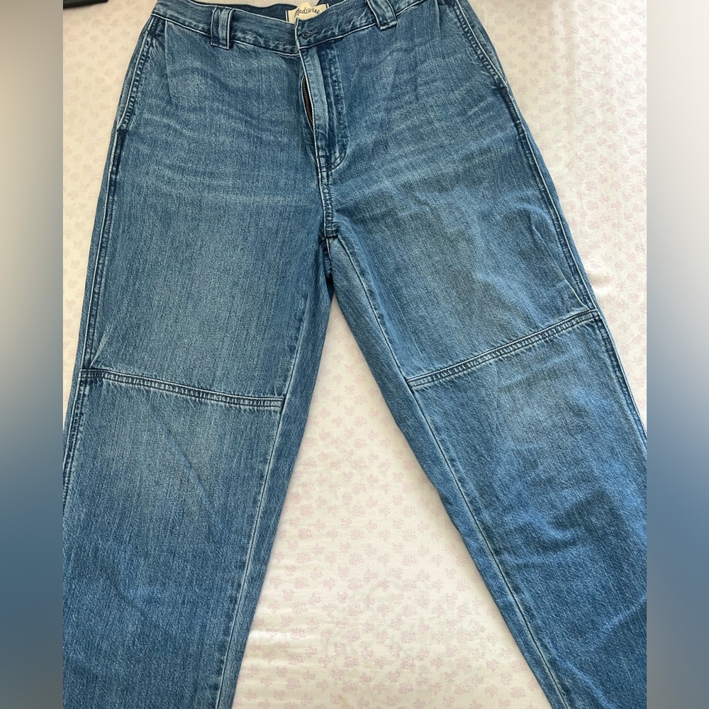 Madewell relaxed Jean. Size 29. Worn once.